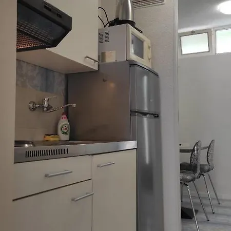 Studio In Town Centre *